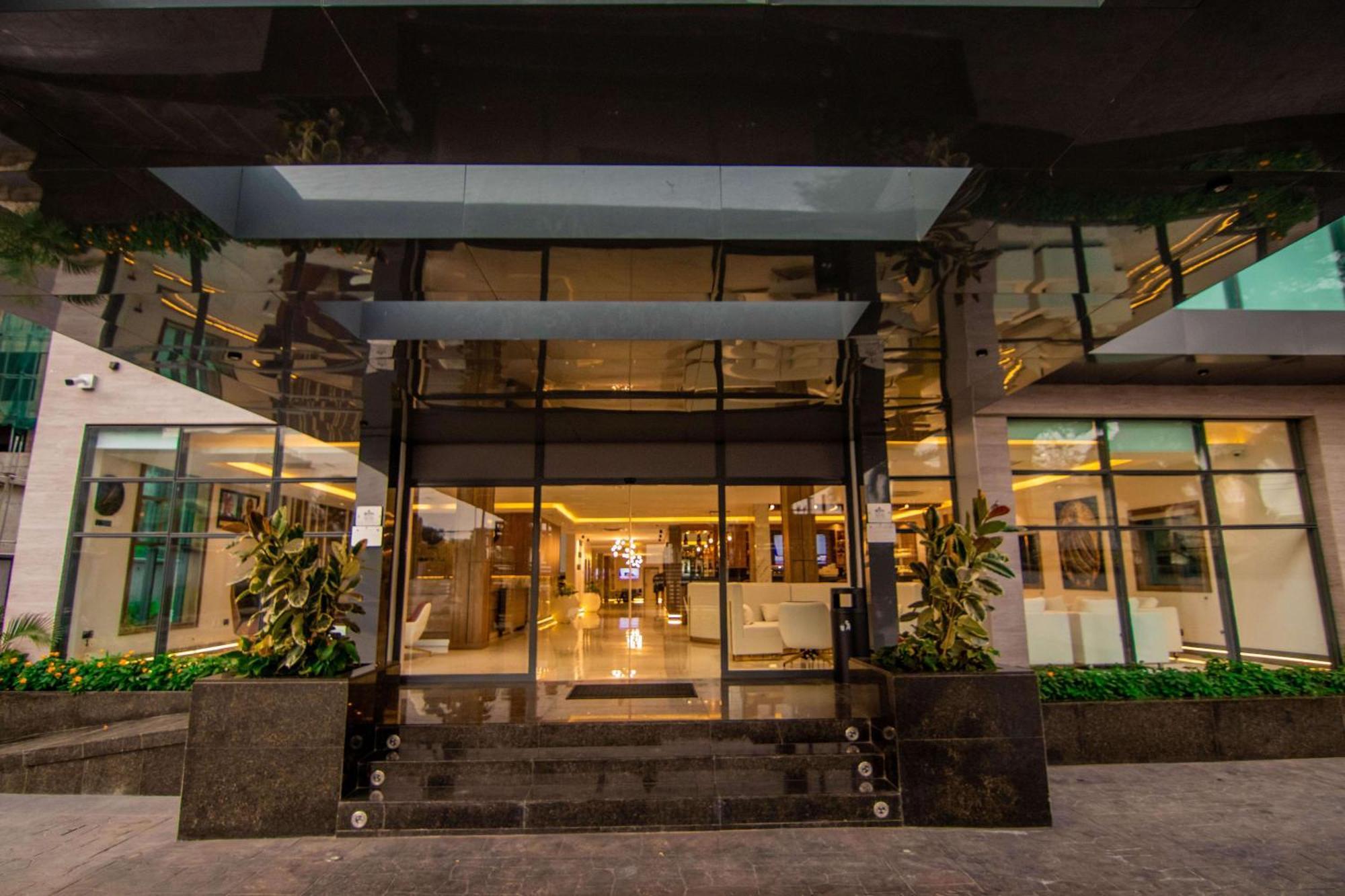 The Safron Hotel 라고스 외부 사진
