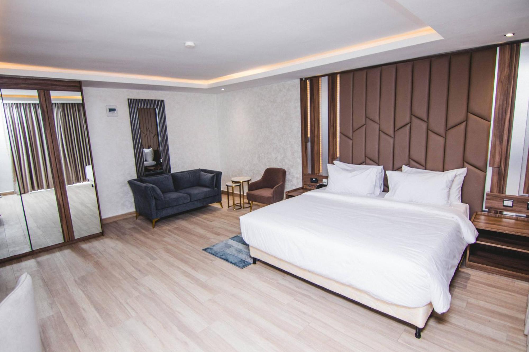 The Safron Hotel 라고스 외부 사진